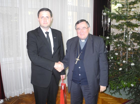 Predsjedavajući Predstavničkog doma dr. Denis Bećirović razgovarao sa nadbiskupom vrhbosasnkim kardinalom Vinkom Puljićem